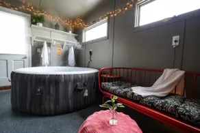 Relax & Play in Style & Comfort- Ideal Location! - Image 2