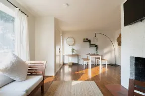 Comfy 3B2B House near Light Rail Station - Image 4