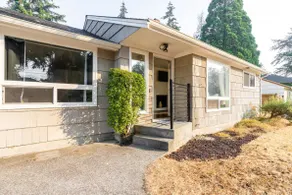 Comfy 3B2B House near Light Rail Station - Image 5