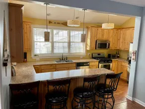 Charming & Cozy Culver Home - Image 3