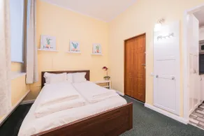 Station Apartments - Studio 5 - Image 5