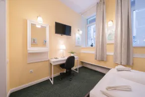 Station Apartments - Studio 5 - Image 2