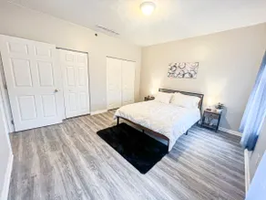 GREAT Location - 2BR w/Fast Wifi + Free Parking! - Image 5