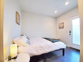 Pristine Studio in New Townhome - Image 2