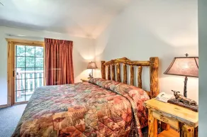 Starved Rock’s Luxury Cabin - Image 2