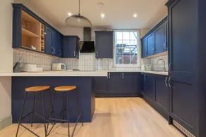 Renovated stylist Grade II listed 3 bed house - Image 3