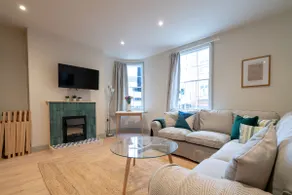 Renovated stylist Grade II listed 3 bed house - Image 2