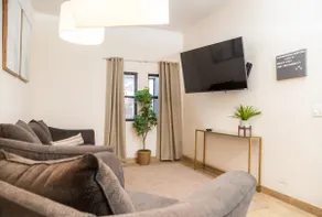 Comfortable 2BR House | With Patio | Parking - Image 3