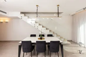 *Luxury Penthouse with JLM view! Best Location!* - Image 2