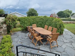 Bright, cozy cottage in fishing village overlooking the sea - Image 3