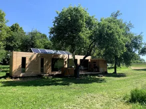 Cabin in the apple orchard - Image 3