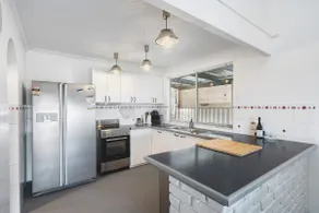 Oceanview Manor by "Peppy Beach Retreats" - Two Houses in One with Panoramic Views - Image 5
