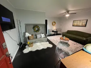 Caroline's Suite - Image 2