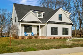 The Old Fashioned w/ lake view & FREE pontoon! - Image 2