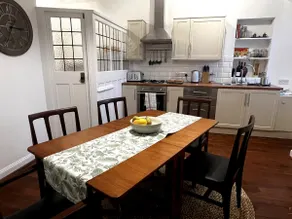 “Sealladh Caisteil” Castle & River View Apartment - Image 5