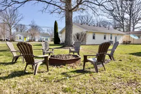 Island Cottage w/ Pool Table & Walking distance to Cranberry!  - Image 2