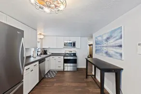 Sanders Beach Bungalow - Image 5