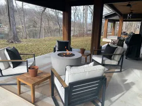 Pop's Place: Unique luxury on White River! - Image 2