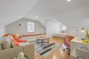 Palmer Square 2BR w/ Parking - Image 3