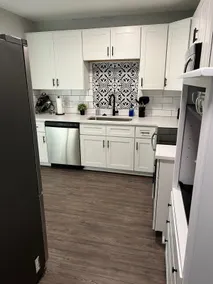 Newly renovated cute 3 bedroom 2 bath bungalow - Image 5