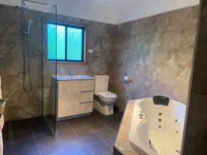 Pepperberry Spa Cottage - Image 5