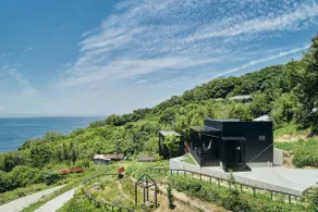 Hiuchi Kolonihave (A villa on the top of the Hill) - Image 2