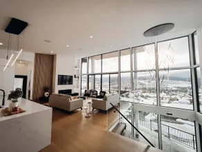 Luxury home in Kelowna - Image 4