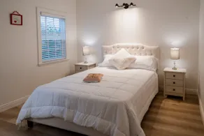 Modern ! New 3B2B Home in Alhambra - Image 4