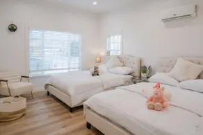 Modern ! New 3B2B Home in Alhambra - Image 2
