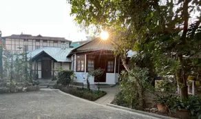 A Vintage Independent House - Image 3