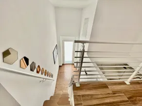 Elegant loft with mezzanine - Image 4