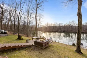 The Getaway: Beautiful Waterfront - New Milford CT - Image 4