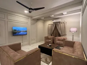 Family Apt w/ AC, Gym, Pool | Secure & Central - Image 2