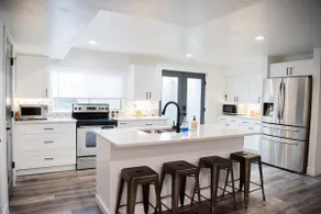 ElevatedCOMFORT/FamilyFRIENDLY/2bdr/5bed/Bsmnt Apt - Image 2