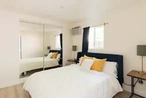 Boutique-Style 1BR | Private, Central,Parking,WiFi - Image 3