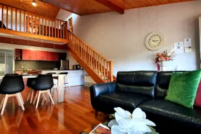 Luxury Self Contained Apartment in Gloucester - Image 2
