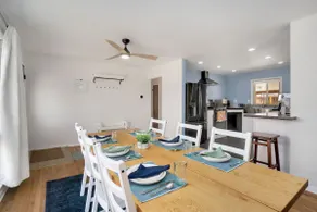 Bumble Bee House - Spacious & Comfy - Image 2