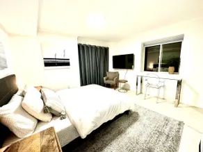 Spacious & Charming 2BR/1BA Unit - Image 4