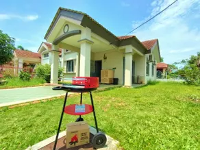 3BR Family Vacation at Sepang @ Near the Beach - Image 3