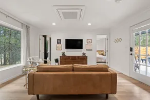 Charming cottage in the pines - Image 2