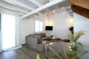 Maissonette with roof bedroom - Image 2