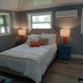 Recently remodeled Nauvoo home, 7 acres on the river - Image 4