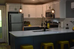Recently remodeled Nauvoo home, 7 acres on the river - Image 5
