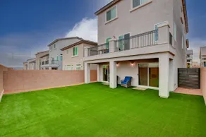 Dual master home minutes to airport/strip/stadium - Image 3