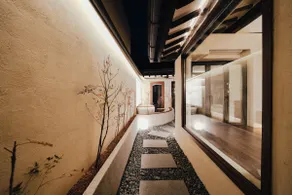 Uhui Yoohee/Premium Hanok Stay xThechae Thechae - Image 4