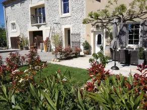 Charm in the heart of the vineyards - Image 3