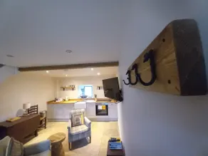 Henry's Cottage - Image 2
