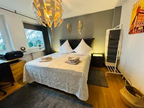 stylish and cozy-central- a great home! - Image 5