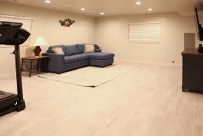 Spacious 6-Bedroom Home with 6 King Beds - Image 5