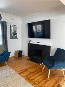 New light filled tastefully decorated Residence. - Image 3